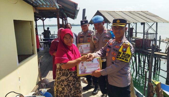 Awal Ramadhan, Polres Bintan Berikan Paket Sembako Untuk Masyarakat