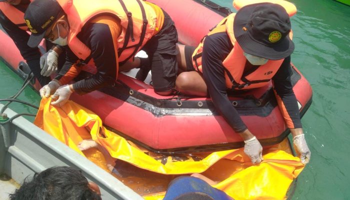 Sampan Terseret Arus Bawah Laut di Perairan PT ASL Shipyard, 1 Pemancing Dalam Pencarian