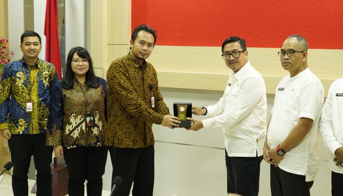 OJK Bersama PT BEI Berikan Literasi dan Edukasi Pasar Modal Bagi ASN di Natuna 