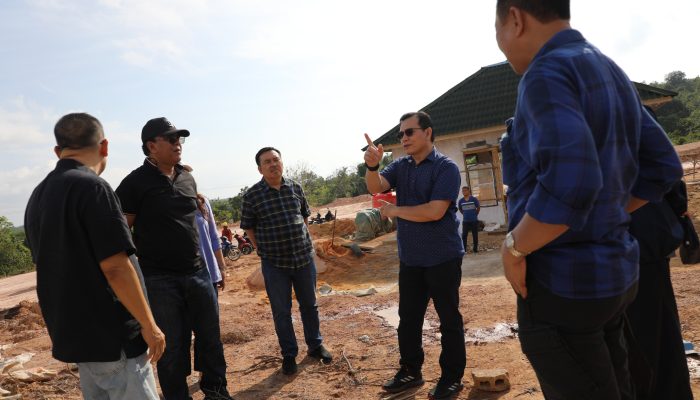 Dewan Pengawas BP Batam Tinjau Pembangunan 4 Rumah Contoh di Tanjung Banon