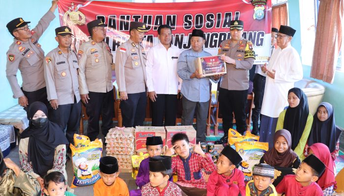 Polresta Tanjungpinang Serahkan Bansos Paket Sembako Untuk 5 Panti Asuhan