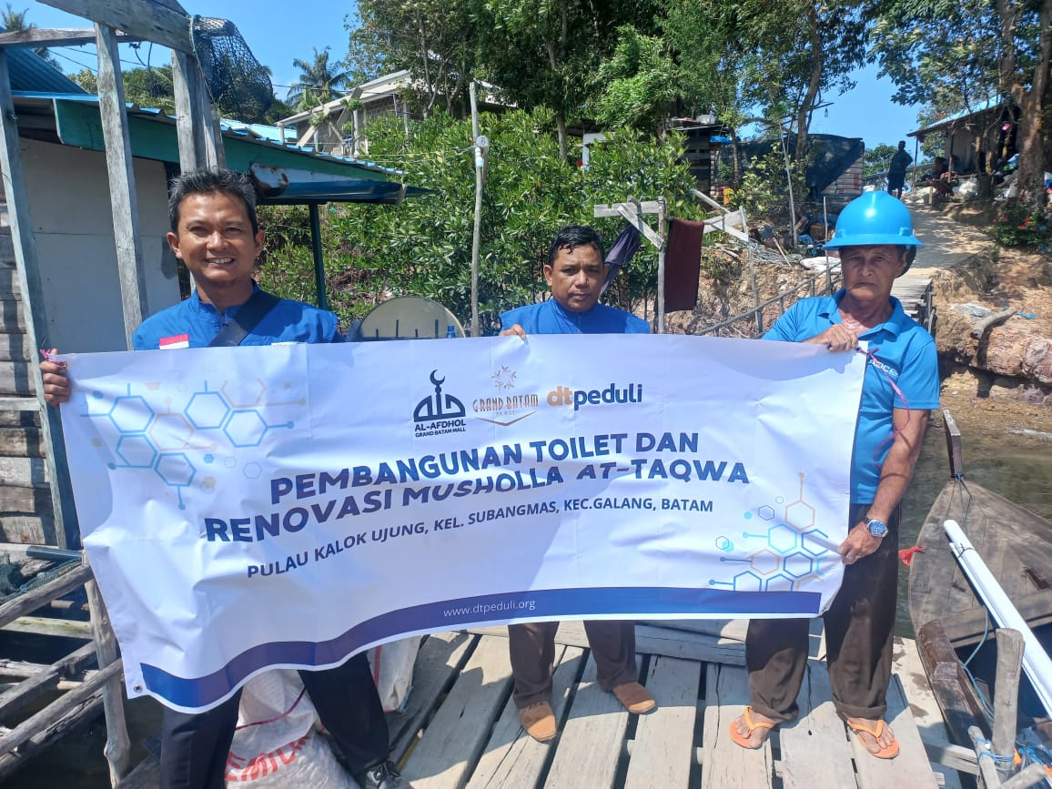 dtPeduli Kepri Didukung Grand Batam Mall Lakukan Perbaikan Mushala At Taqwa