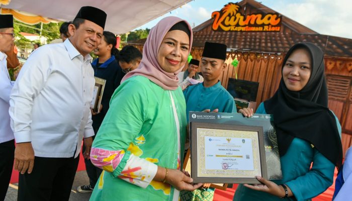 Gubernur Ansar Resmi Menutup Gelaran KURMA 2024 Di Pelataran Tugu Sirih