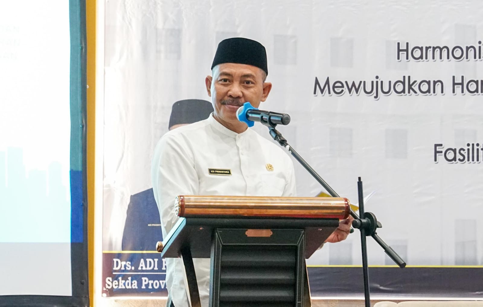 Sekdaprov Kepri Buka Rakor Kesbangpol Bahas Harmonisasi Program dan Stabilitas Daerah