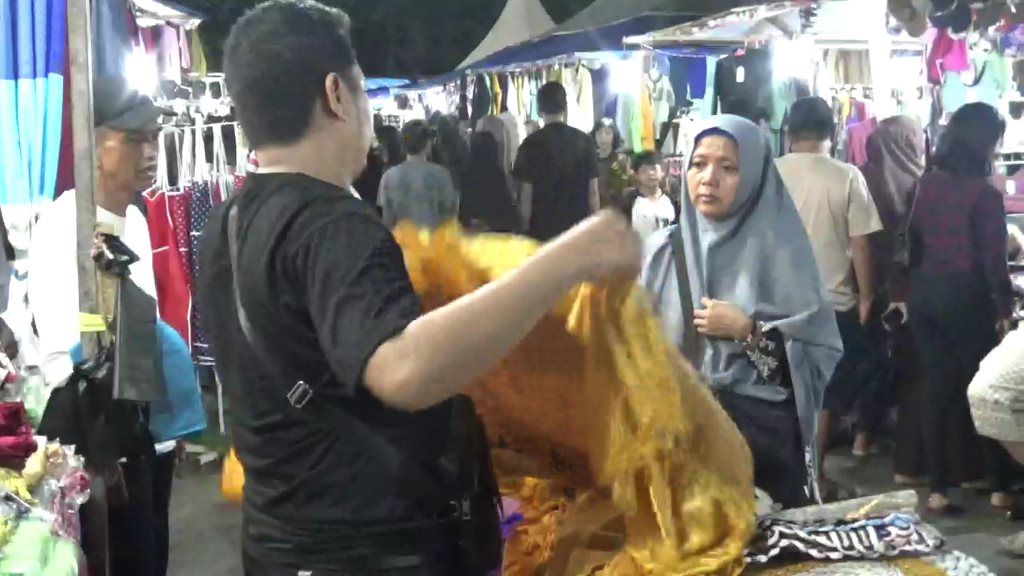 Bazar Kampung Ramadhan di Lapangan Pamedan Masih Lokasi Favorit Warga Untuk Berbelanja 