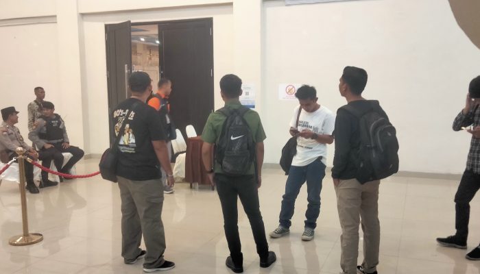 Rapat Pleno Terbuka KPU Kota Tanjungpinang : Wartawan Dilarang Masuk 