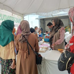 Sembako Murah di Kampoeng Ramadhan Pelataran Tugu Sirih Diserbu Warga  