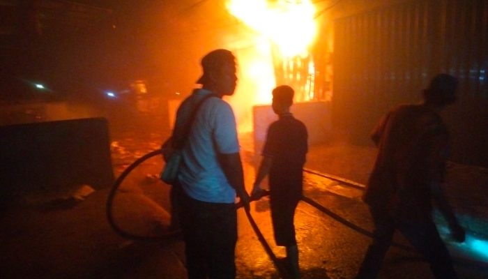 1 Ruko di Pelantar KUD Tanjungpinang Dilalap Api