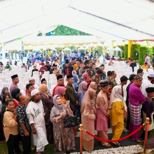 Masyarakat Padati Open House Gubernur Kepri di Gedung Daerah