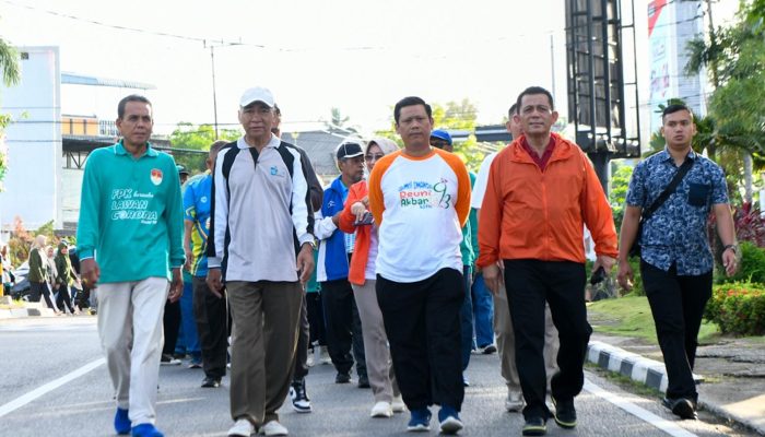 Reuni SMAN 2, Gubernur Ansar Melepas Jalan Santai Ilunisda Tanjungpinang