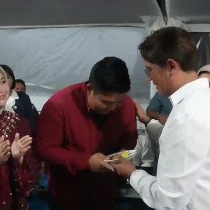 Halal Bihalal Idul Fitri 1445 H, Bupati Bintan Kunjungi Kediaman Apri Sujadi 