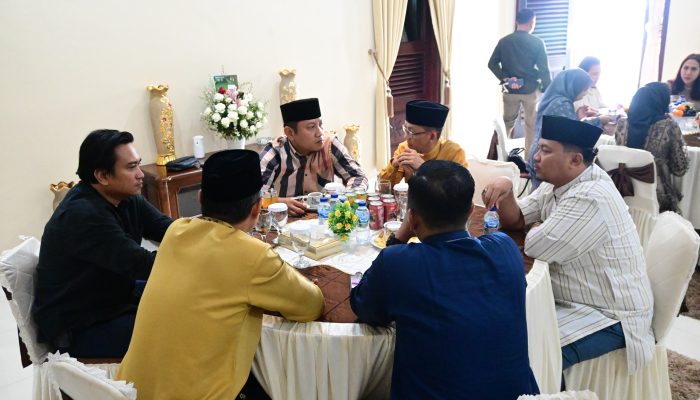 Idul Fitri 1445 H, Kapolresta Tanjungpinang Kunjungi di Kediaman Pj Wako Hasan