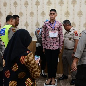 Pemeriksaan Administrasi Penerimaan Taruna/i Akpol TA 2024 di Polresta Tanjungpinang