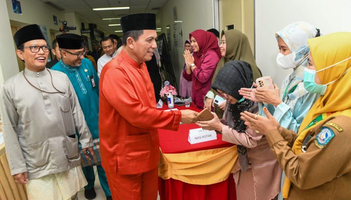 Gubernur Ansar Halal Bihalal Bersama Keluarga Besar RSUD RAT