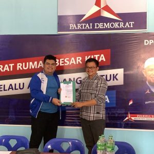 Nikolas Panama Daftar Bacalon Bupati Bintan Melalui Partai Demokrat