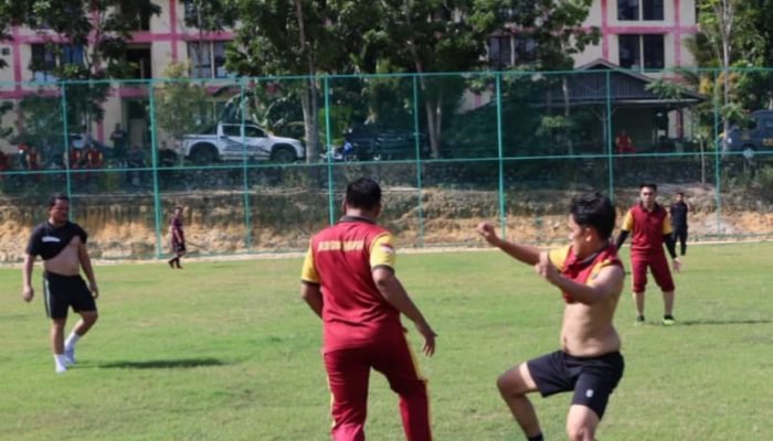 Dukung Timnas Ajang AFC 2024, Kapolres Bintan Ajak Personel Sepak Bola 