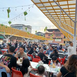 Tempat Favorit Berbuka Puasa, Akau Potong Lembu Tanjungpinang Dipadati Pengunjung 