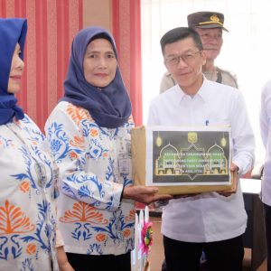Jelang Idul Fitri 1445 H, RT RW di Kota Tanjungpinang Terima Paket Sembako 