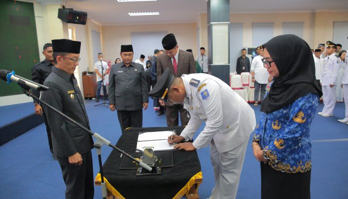 Pj Wako Hasan Lantik 32 Pejabat Pengawas dan Administrator Pemko Tanjungpinang