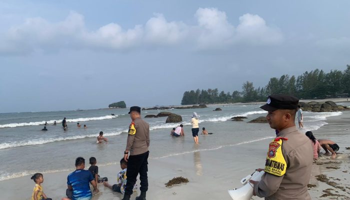 Hari Libur, Polres Bintan Patroli di Pantai Tergok dan Pantai Rani di Desa Malang Rapat