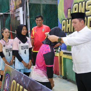 Gubernur Ansar Tutup Turnamen Voli Putri U-23 Gubernur Cup Zona Anambas 