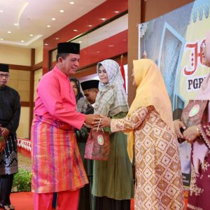 Gubernur Ansar Halal Bihalal Bersama Ribuan Guru, Paparkan Program Strategis di Bidang Pendidikan