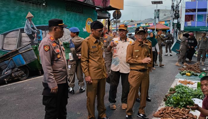 Pemko Tanjungpinang Kembali Tertibkan PKL di Trotoar, PKL Diminta Buat Surat Pernyataan 