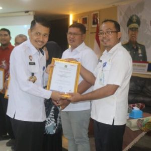 Dinas Pendidikan Dan Kebudayaan Natuna Terima Penghargaan Kemenkum HAM Kepri