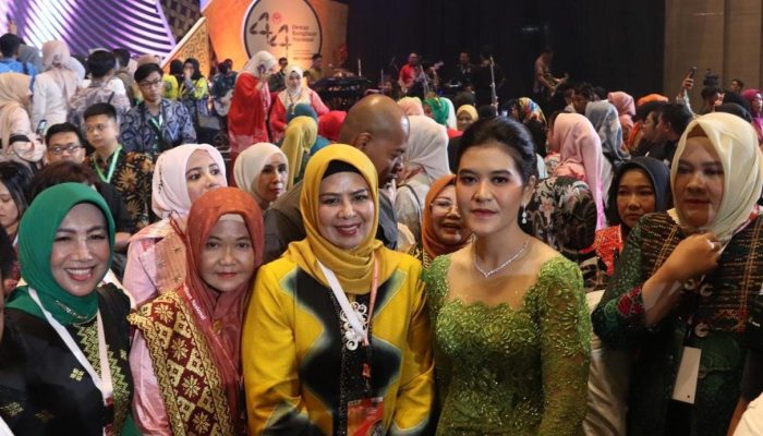 HUT Dekranas ke-44 di Kota Solo, Dewi Ansar: Dorong Sinergi dan Promosi Kerajinan Daerah