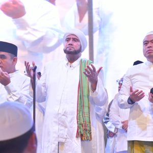 Ribuan Masyarakat Hadiri Kepri Bershalawat, Gubernur Ansar : Ajang Kerukunan Umat