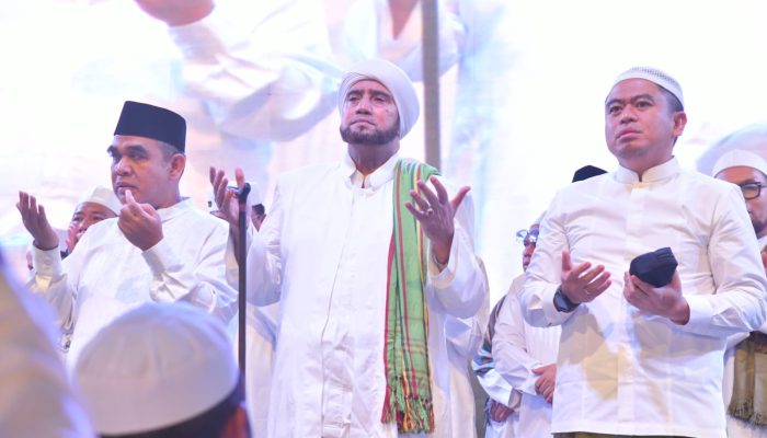 Ribuan Masyarakat Hadiri Kepri Bershalawat, Gubernur Ansar : Ajang Kerukunan Umat