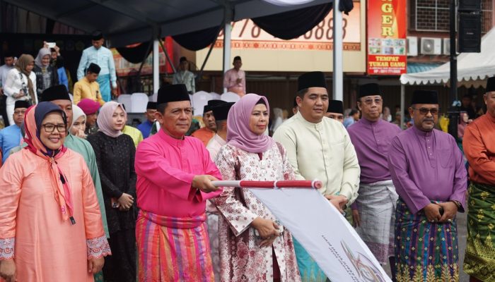Gubernur Ansar Lepas Puluhan Ribu Peserta Pawai Ta’aruf MTQH Ke-X Provinsi Kepri