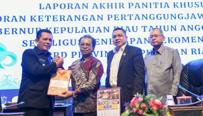 Rapat Paripurna DPRD Kepri, Gubernur Ansar Sampaikan Dua Ranperda  