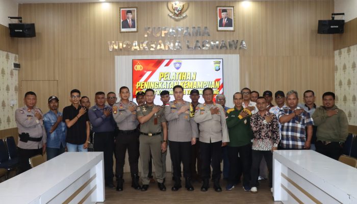Jaga Kamtibmas, Polresta Tanjungpinang Beri Pelatihan Ketua Satkamling 