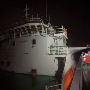 Kapal Kargo SPOB Jeanita Terbakar di Perairan Bintan