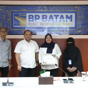 Tim Ekskul Jurnalistik SMA IT Imam Syafi’i Pelajari Ilmu Kehumasan di BP Batam