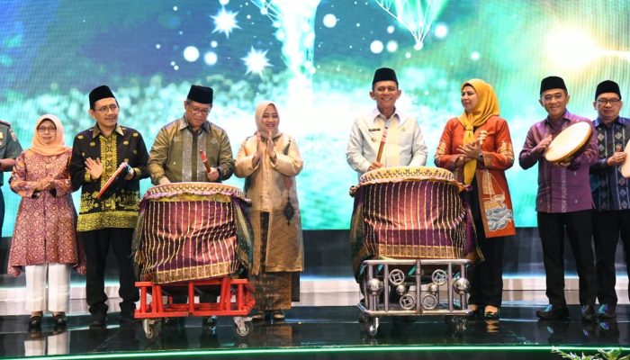 Opening Ceremony FESyar 2024 Regional Sumatera, Gubernur Ansar : Akselerasi Ekonomi dan Keuangan Syariah