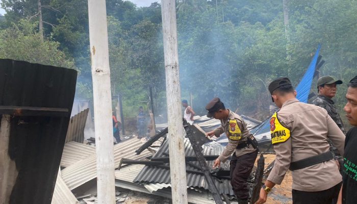 Kantor PT. Kisna Jaya Anambas Terbakar, Diawali Munculnya Api Dari Meteran Listrik  