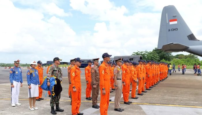 Taruna Tingkat III Akademi AU Kunjungi Lanud RHF Tanjungpinang