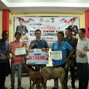 Turnamen Domino Semarak HUT Bhayangkara Ke-78, Kapolres Bintan Berikan Hadiah 2 Kambing