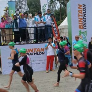 Ratusan Atlet Dari 35 Negara Ikuti Event Bergengsi Bintan Triathlon 2024