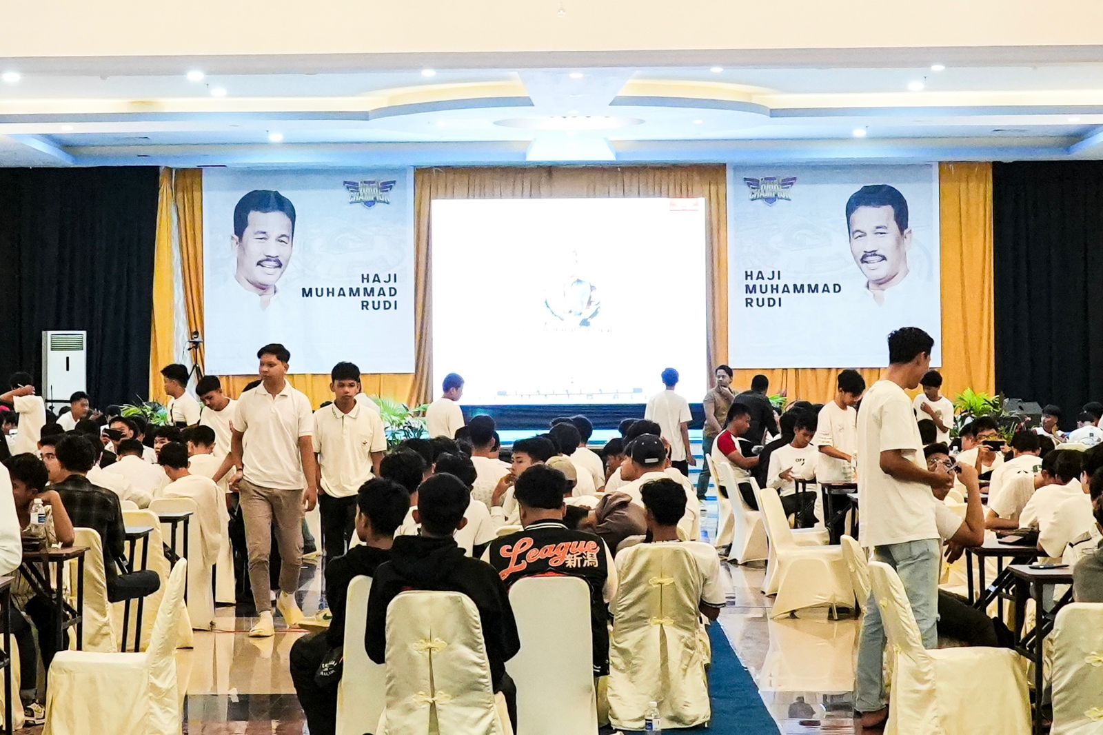 Ribuan Atlet E-Sport Kepri Antusias Ikuti Turnamen HMR Champion 2024