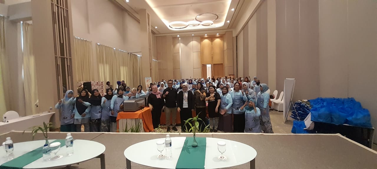 Dongkrak Ekonomi Keluarga, 100 Kaum Ibu Ikuti Pelatihan Tata Boga di Batam 