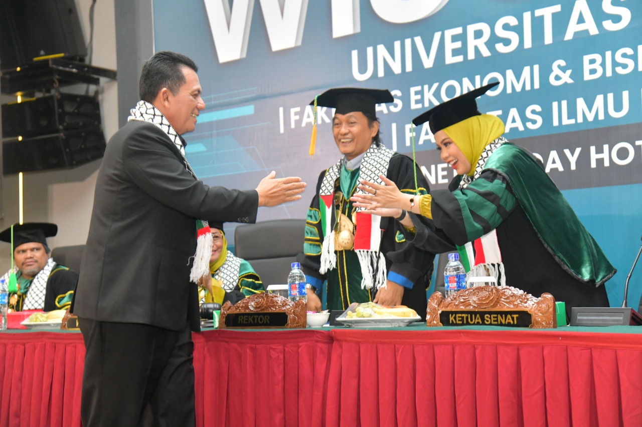 Gubernur Ansar Hadiri Sidang Senat Terbuka Wisuda X Universitas Ibnu Sina Tahun 2024