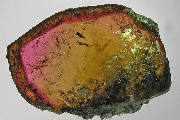 Kabar Terbaru, Ada Batu Mulia Tourmaline dan Smoky Quartz di Provinsi Kepri 
