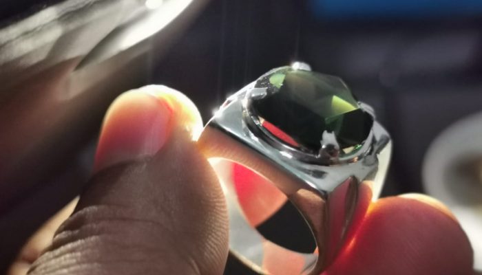 Masyarakat Tanjungpinang Kembali Demam Batu Akik Sebagai Perhiasan