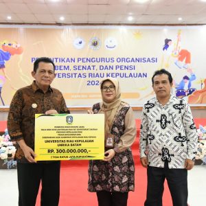 Pelantikan BEM, Pemprov Kepri Berikan Bantuan UNRIKA Batam Rp300 Juta
