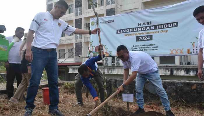 Pemko Tanjungpinang Tanam Ratusan Bibit Pohon Sempena Hari Lingkungan Hidup 