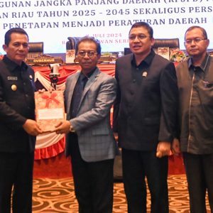 Rapat Paripurna DPRD Kepri Sahkan Perda RPJPD Provinsi Kepri 2025-2045