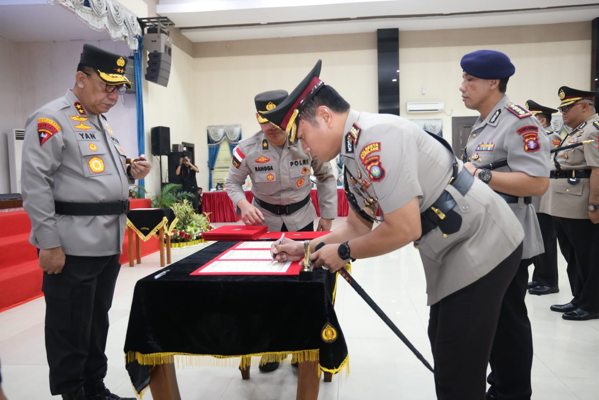 Budi Santosa Gantikan Heribertus Ompusunggu Jabat Kapolresta Tanjungpinang